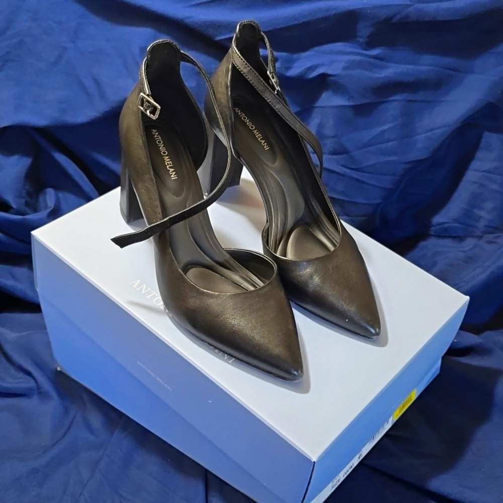 Antonio Melani Vlack Heels 8